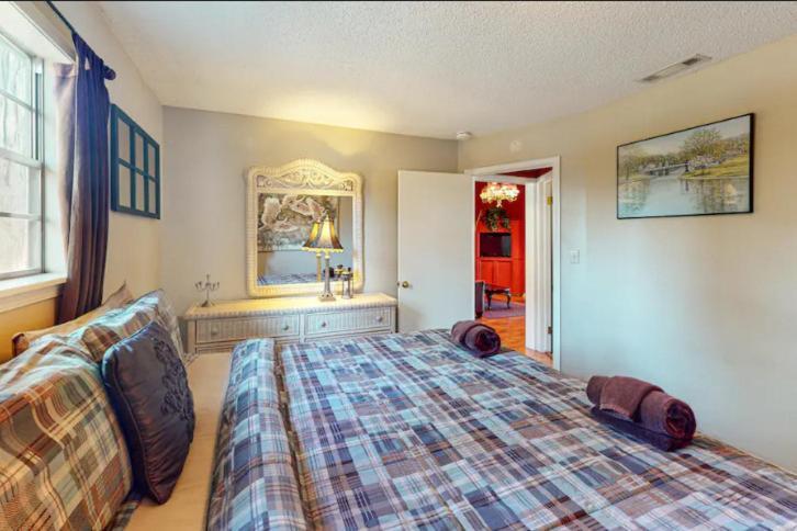 The Grand Suite - Tradewinds Eureka Springs Buitenkant foto