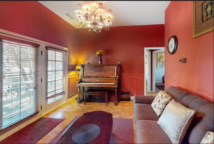 The Grand Suite - Tradewinds Eureka Springs Buitenkant foto